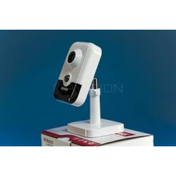 DS-I214W(C) 2mm 2mp IR 10m mikrofon PIR sensori kub IP kamera HiWatch